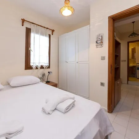 Separate With Garden And Terrace In Bodrum * غومْبيت