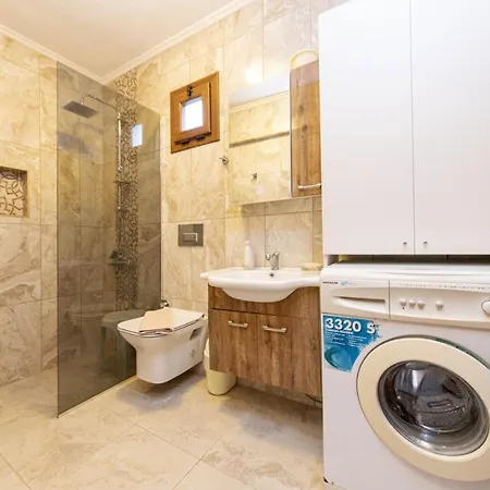 Separate With Garden And Terrace In Bodrum * غومْبيت