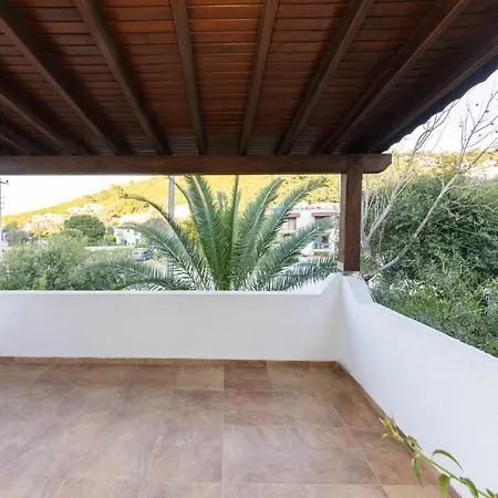 Separate With Garden And Terrace In Bodrum * غومْبيت