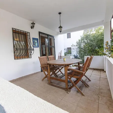 Separate With Garden And Terrace In Bodrum Villa Gümbet